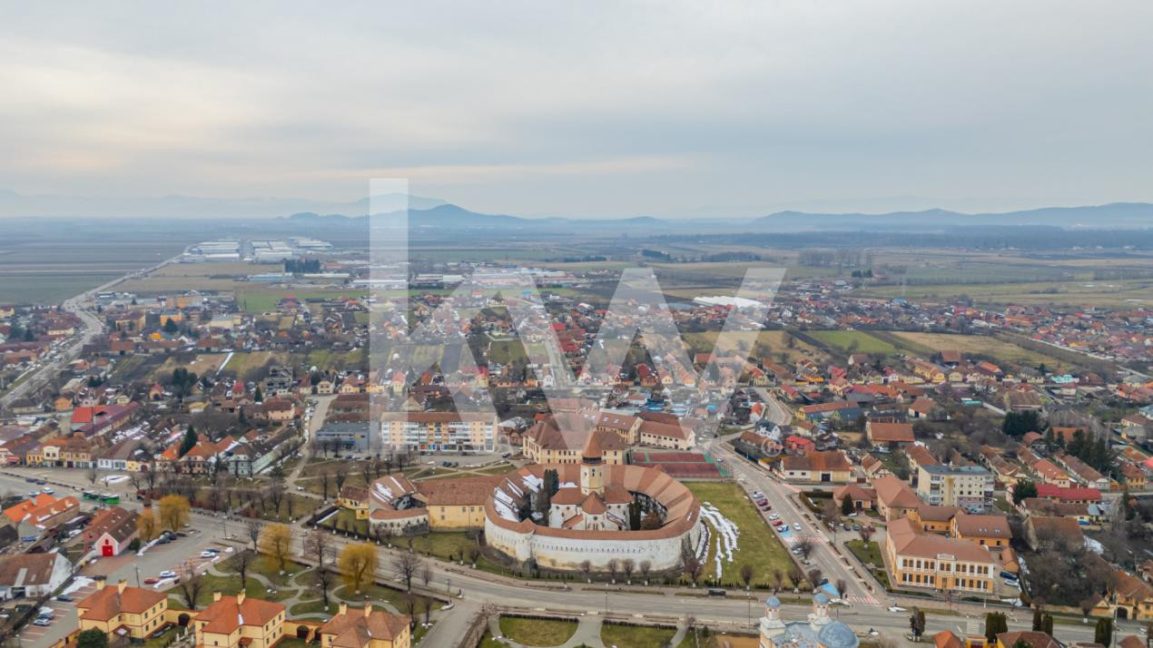 Proiect de restaurare lângă Cetatea Prejmer,  casă și teren de 5.458 mp