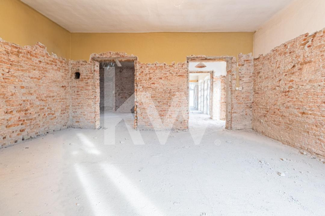 Proiect de restaurare lângă Cetatea Prejmer,  casă și teren de 5.458 mp