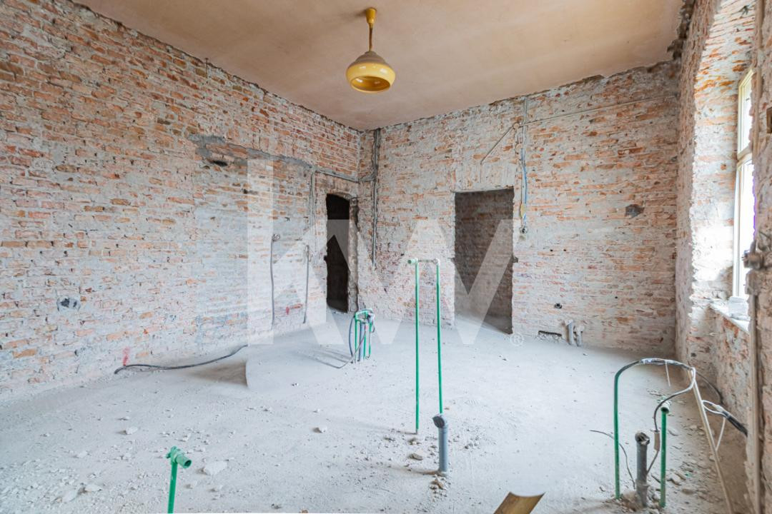 Proiect de restaurare lângă Cetatea Prejmer,  casă și teren de 5.458 mp