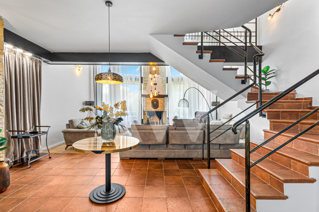 Vilă spectaculoasă lângă Castelul Bran cu piscină și cramă COMISION 0%