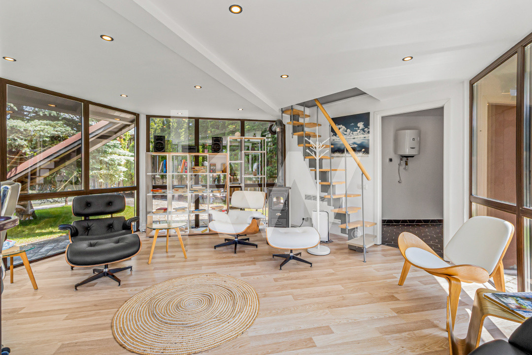 Vilă spectaculoasă lângă Castelul Bran cu piscină și cramă COMISION 0%