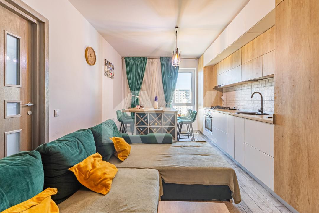 Studio modern, bloc cu lift, AC, parcare privată inclusă în preț!