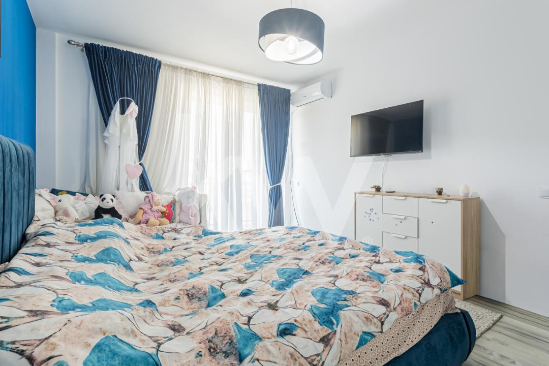 Studio modern, bloc cu lift, AC, parcare privată inclusă în preț!