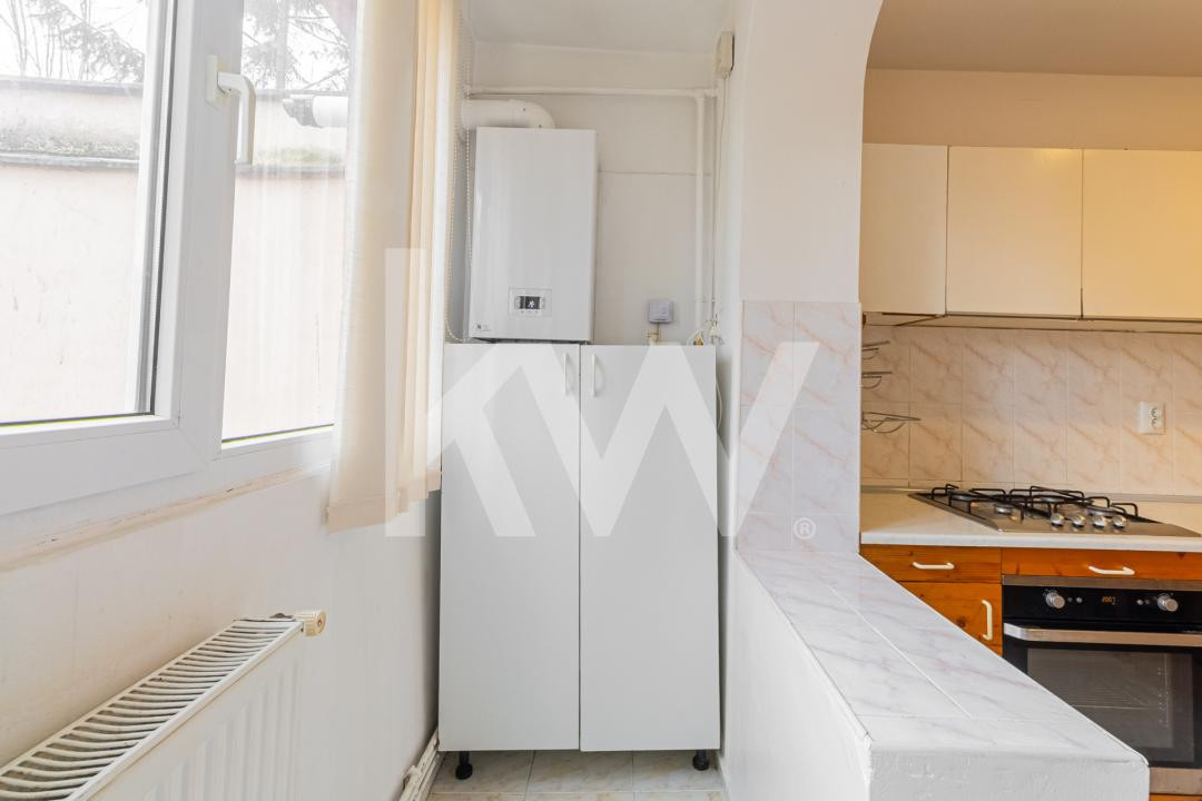 Vânzare apartament cu 3 camere - zona Centrul Civic
