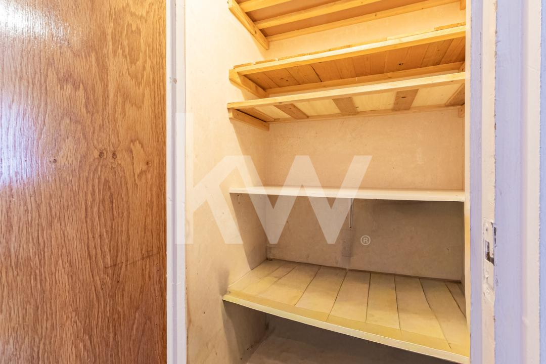 Vânzare apartament cu 3 camere - zona Centrul Civic