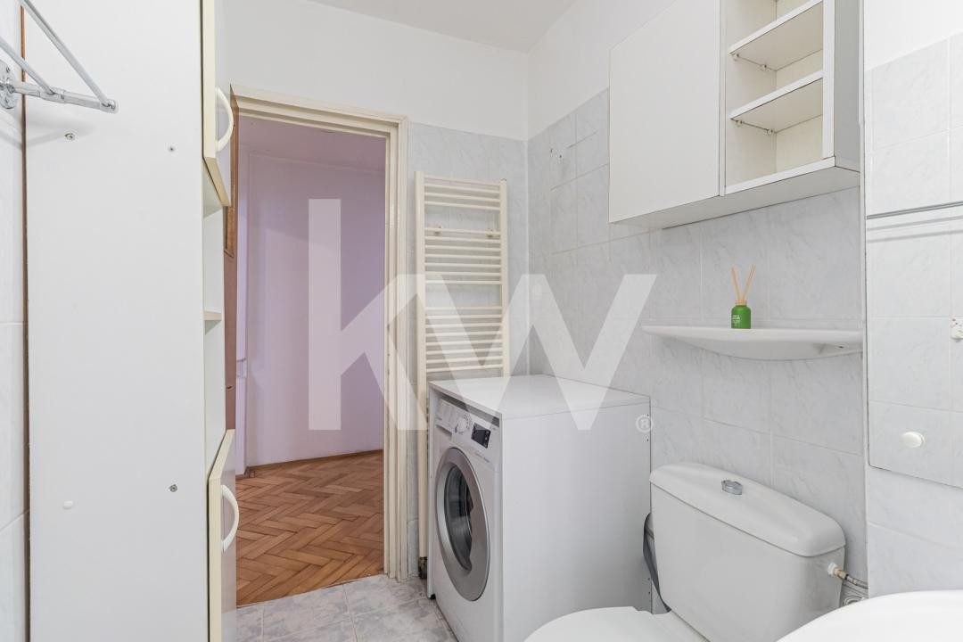 Vânzare apartament cu 3 camere - zona Centrul Civic