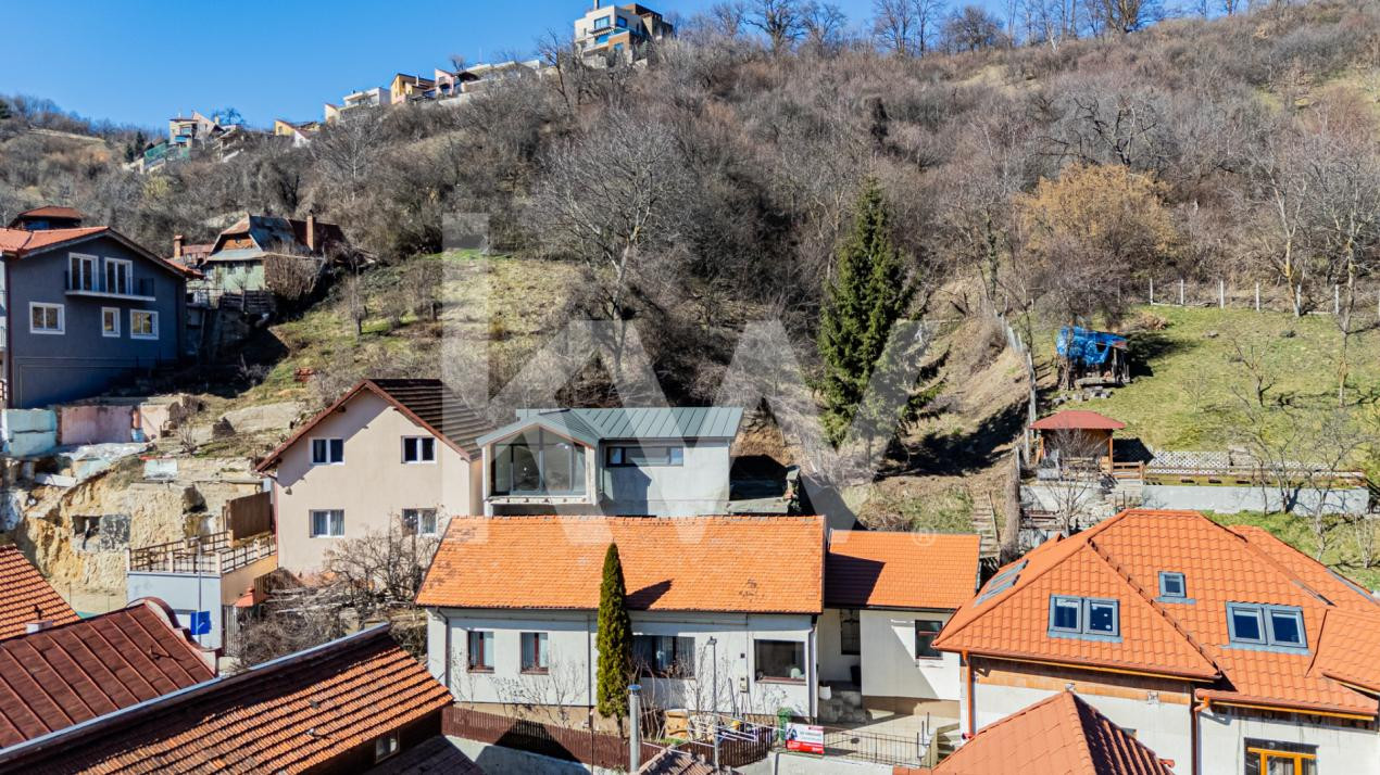 Vânzare casă, teren 1128 mp, singur în curte - Cartier Schei