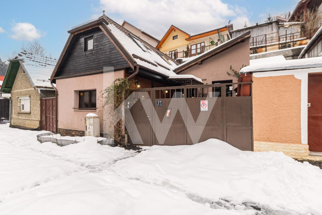 Casă cochetă de închiriat în Schei , Comision 0%