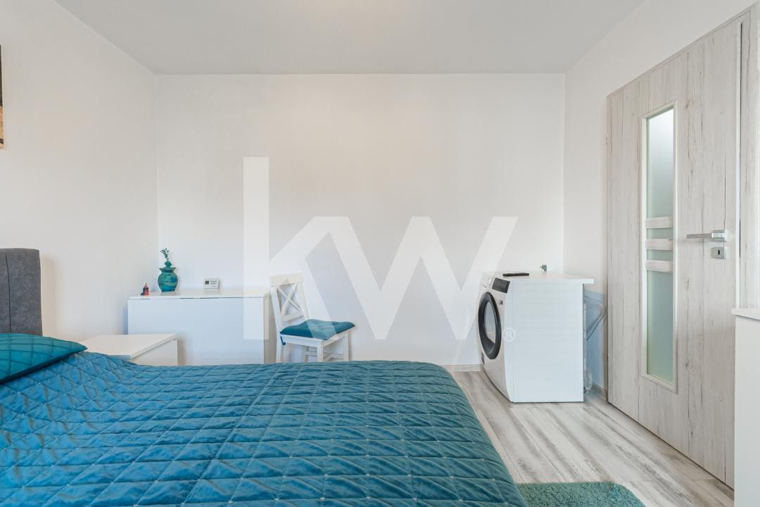 Vânzare apartament cu 3 camere, mobilat și utilat, strada Neptun