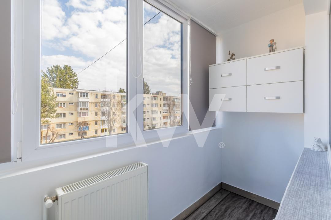 Vânzare apartament cu 3 camere, mobilat și utilat, strada Neptun