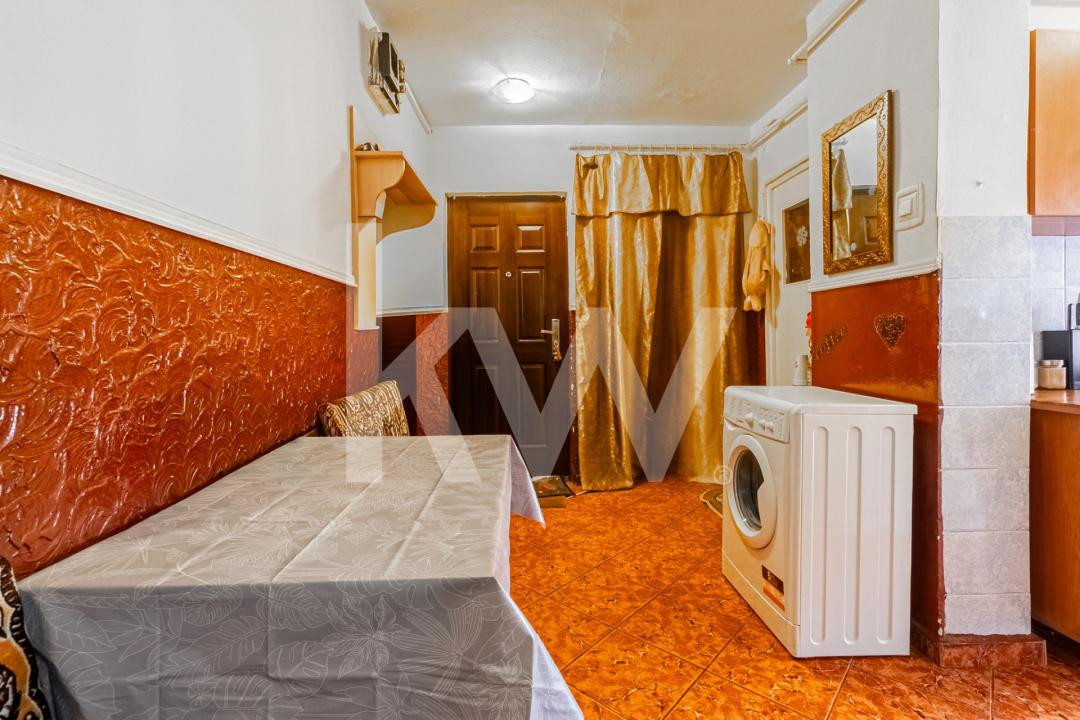 Apartament 3 camere de vanzare -Bartolomeu 