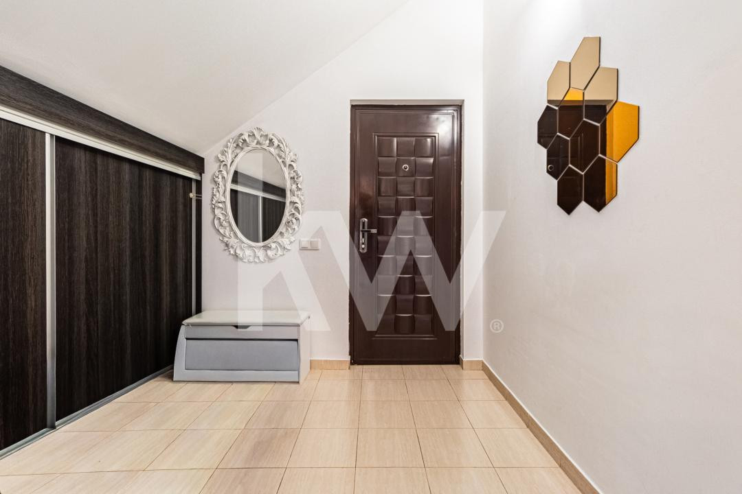 De vanzare 3 camere Sanpetru 