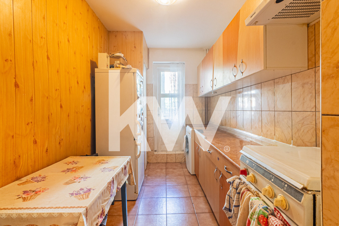 Oportunitate!! Apartament 3 camere decomandat la pret de garsonieră -COMISION 0%