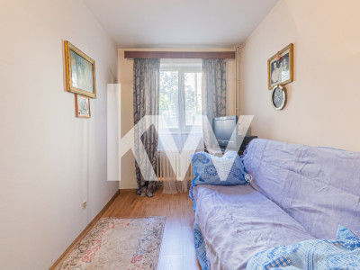 Oportunitate!! Apartament 3 camere decomandat la pret de garsonieră -COMISION 0%