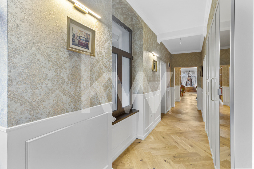 Apartament unic in centrul Brasovului | 142 mp | Terasă cu vedere spre Tâmpa |