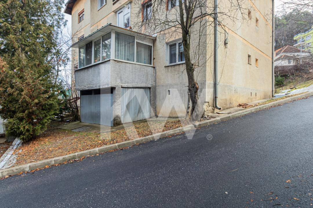 Apartament ultracentral | 52,3 mp utili + boxă + parcare | COMISION 0%