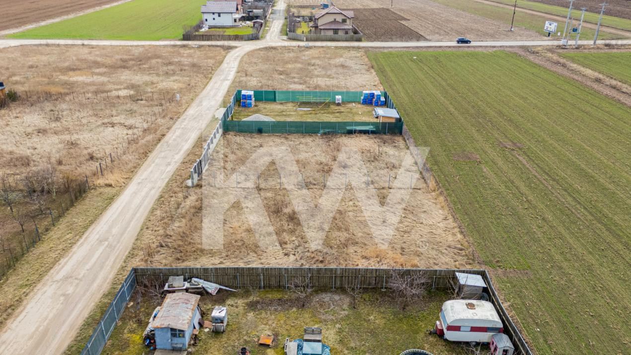 Teren intravilan Hărman, 500 mp, zonă bună, vecinătăți construite, comision 0%.