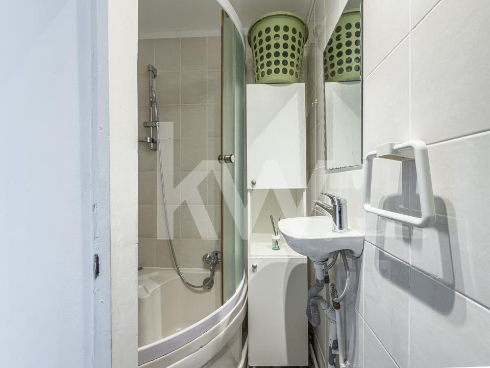 Garsoniera de vanzare