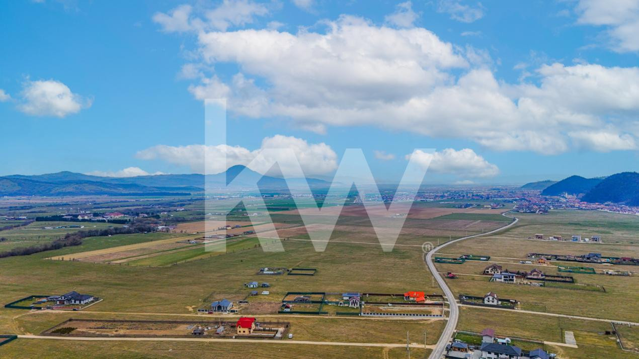 Teren Imprejmuit, PUZ, Utilitati – Glajarie, Zona superba