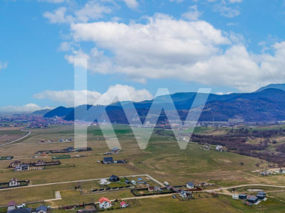 Teren Imprejmuit, 1078 mp, PUZ – Glajarie, Zona superba