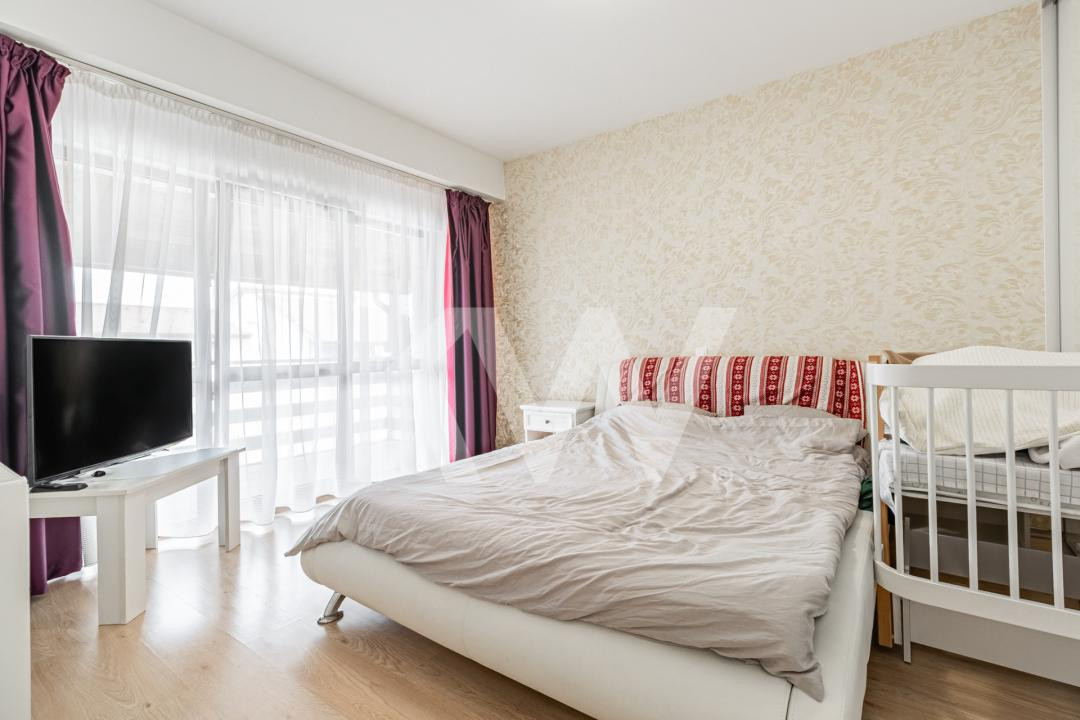 Oportunitate! Doua camere decomandate + loc de parcare 