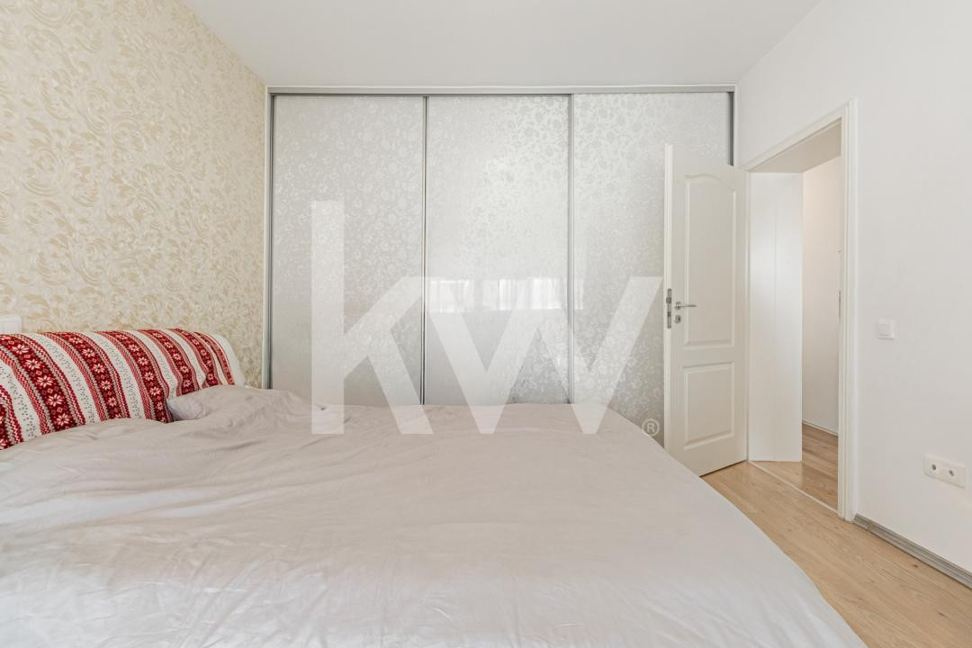 Oportunitate! Doua camere decomandate + loc de parcare 