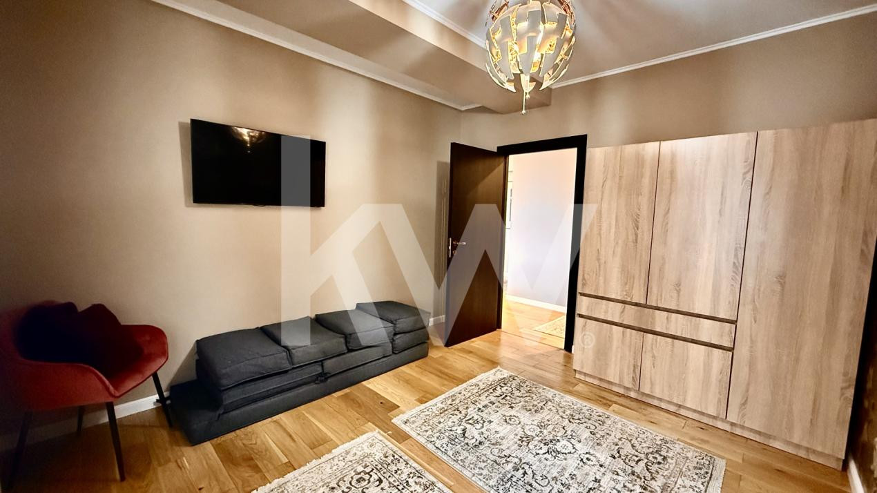 Apartament superb cu 4 camere deasupra orasului 