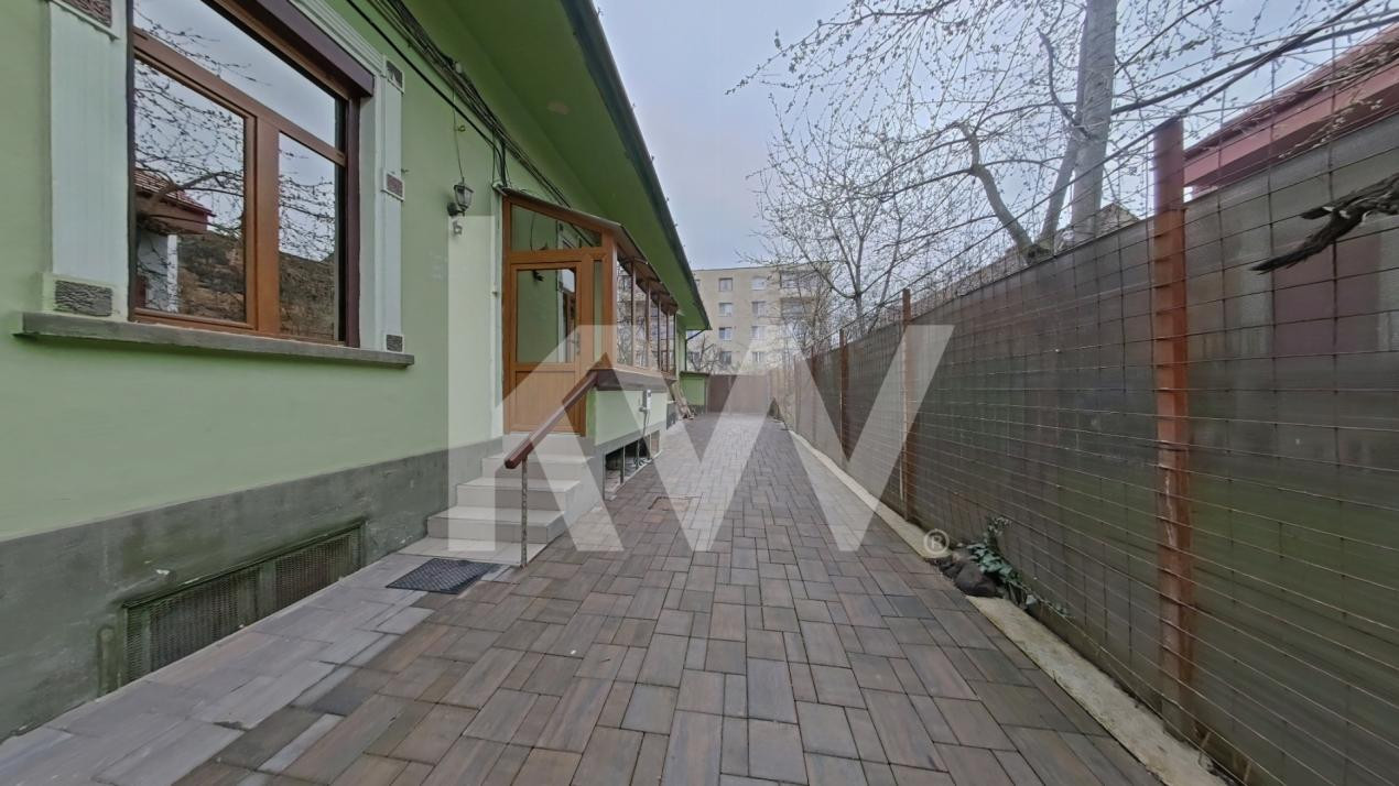 Spatiu comercial, renovat, zona semicentrala