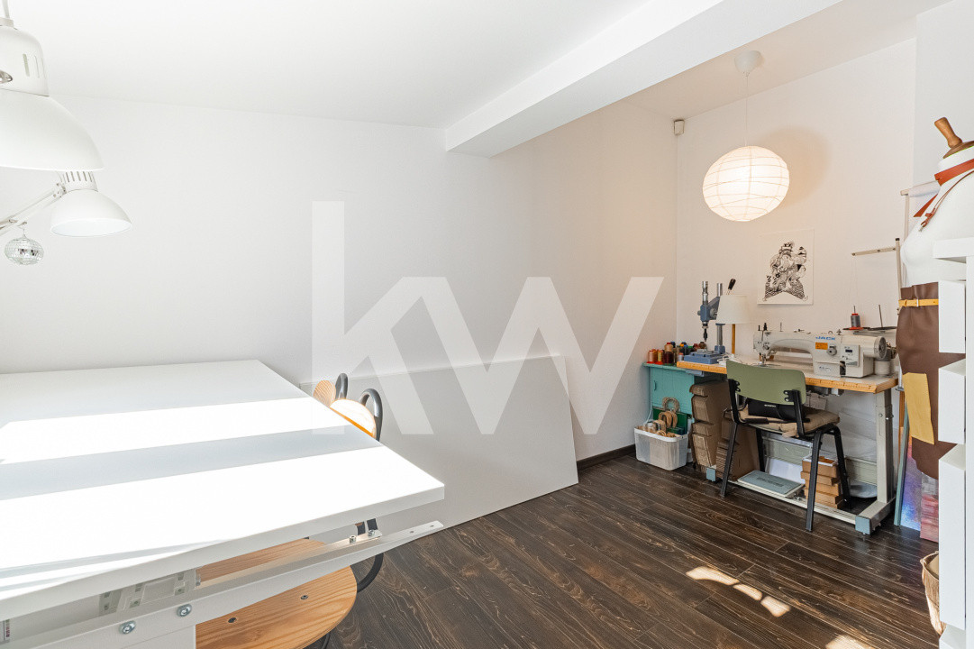 Apartament exclusivist în vilă, ultracentral, curte cu acces auto 