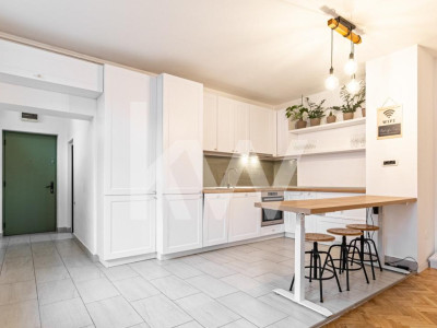 Apartament exclusivist în vilă, ultracentral, curte cu acces auto 