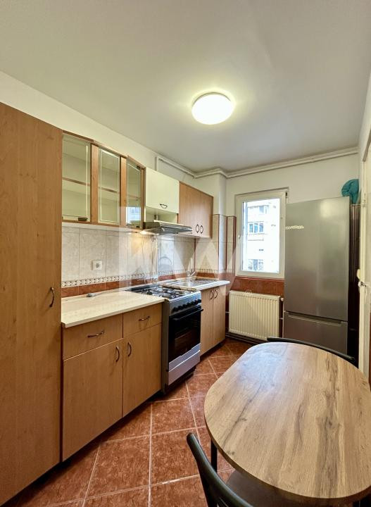 Locație excelentă, la 2 minute de Gara Brașov și Sala Sporturilor