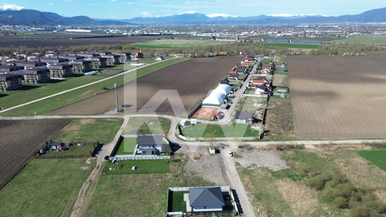 Teren intravilan construibil, utilități complete Str. Cetății - Comision 0