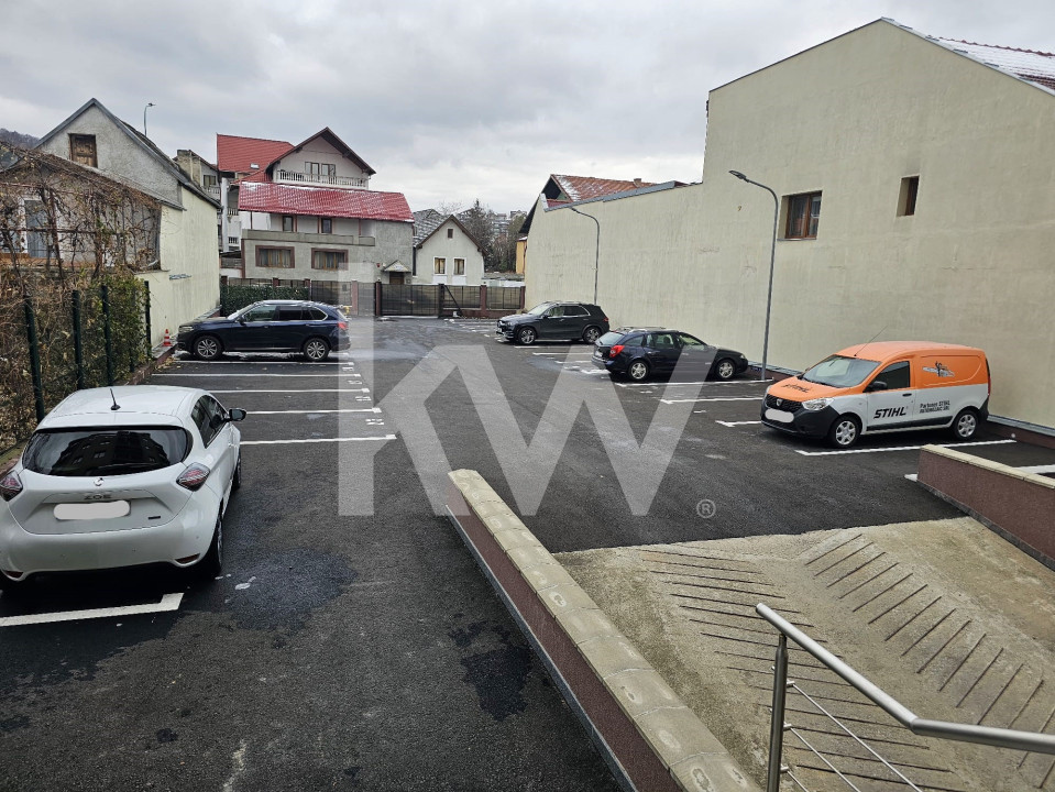 Închiriere apartament 4 camere cu design modern, Zona Blumana