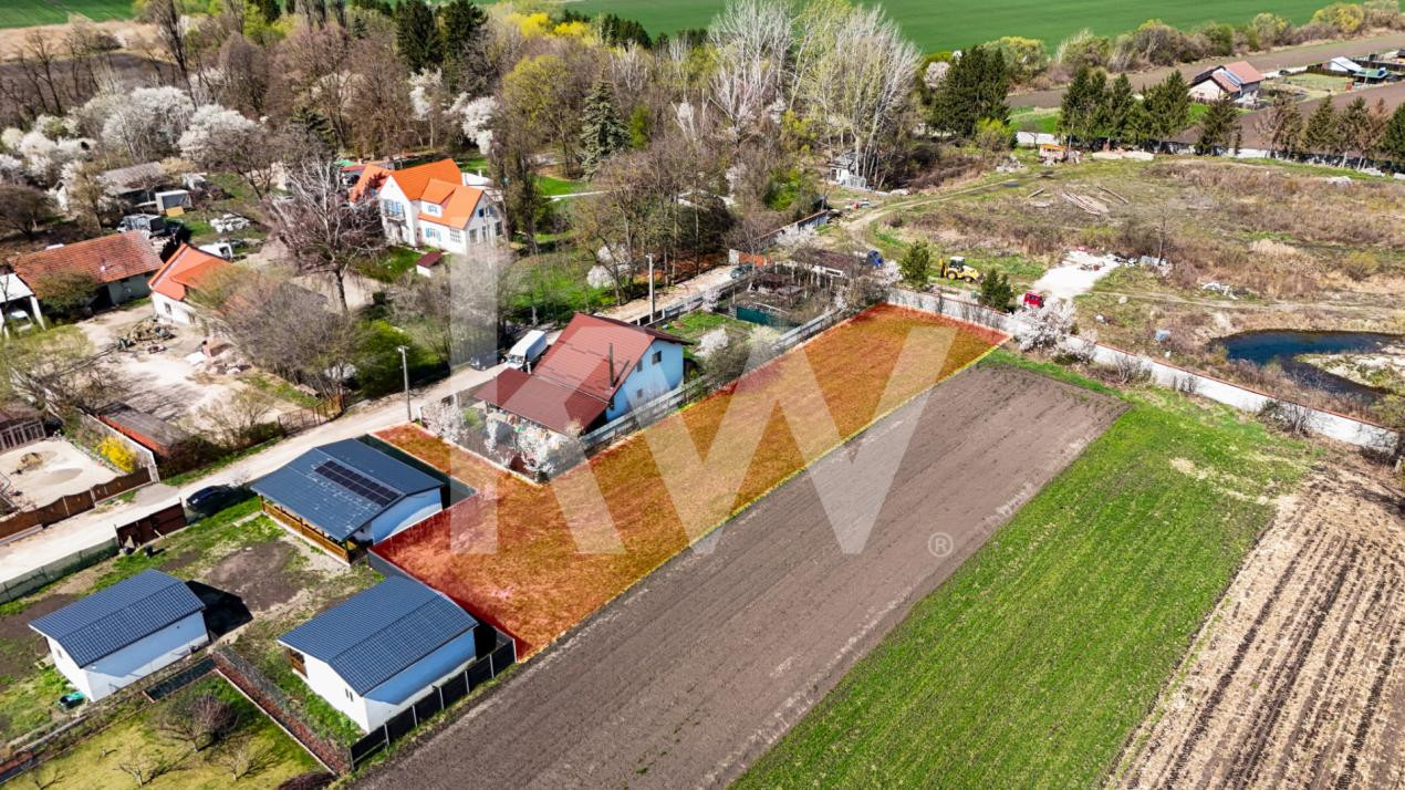 Teren pentru construcții în Stupini, cu potențial imens