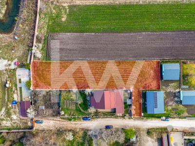 Teren pentru construcții în Stupini, cu potențial imens