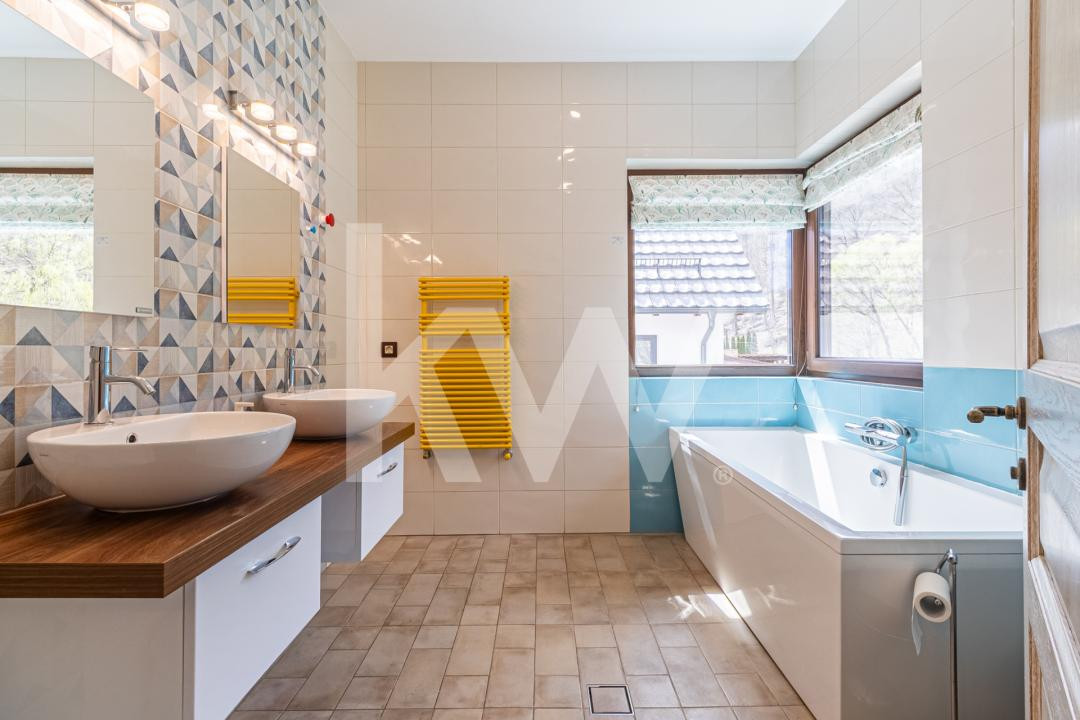 Vilă individuală mediteraneană - dotări premium - 5 camere - Brasov 