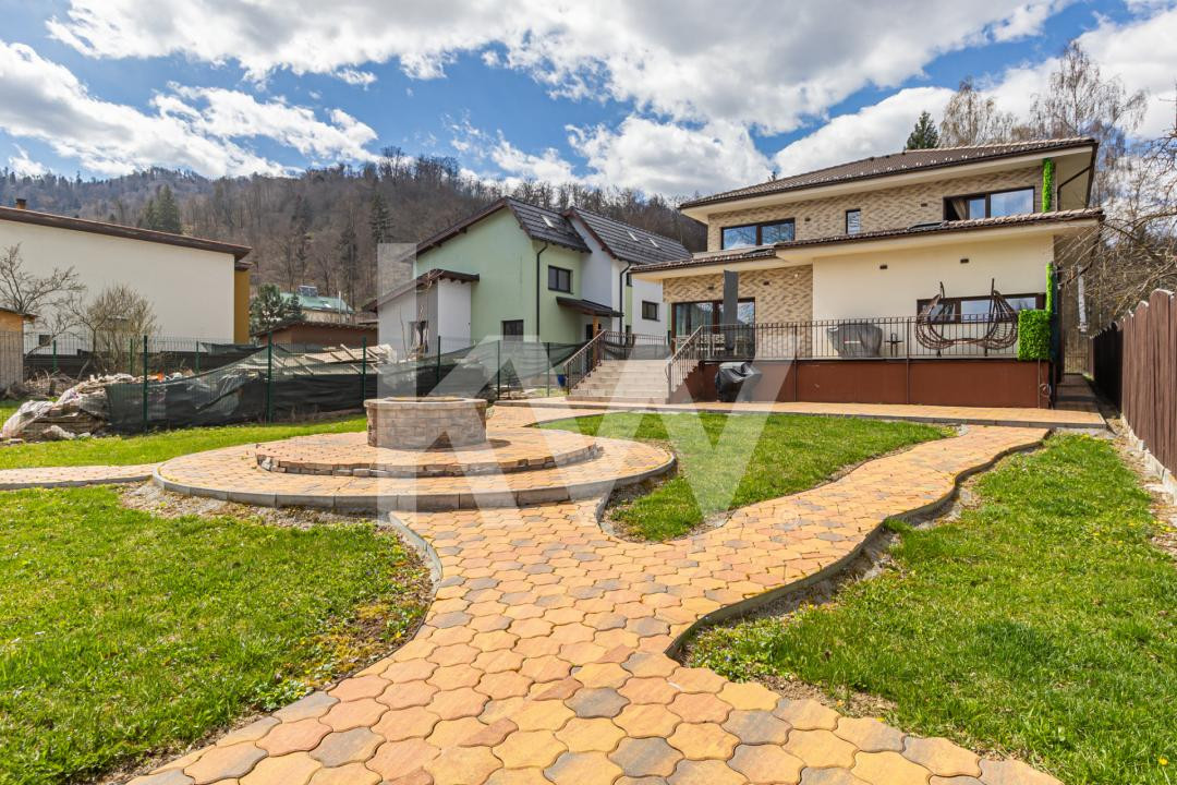 Vilă individuală mediteraneană - dotări premium - 5 camere - Brasov 