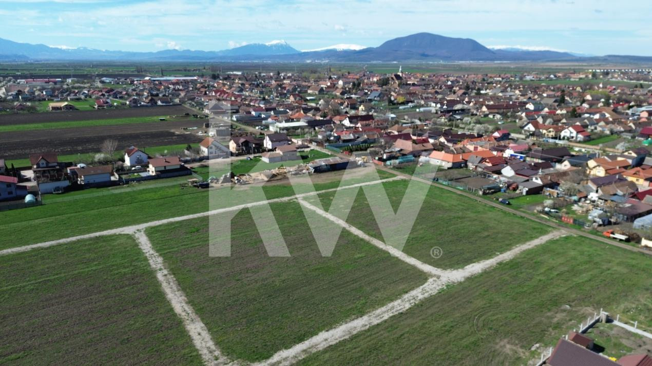 Teren de 475 mp în Hălchiu - utilități - Comision 0%