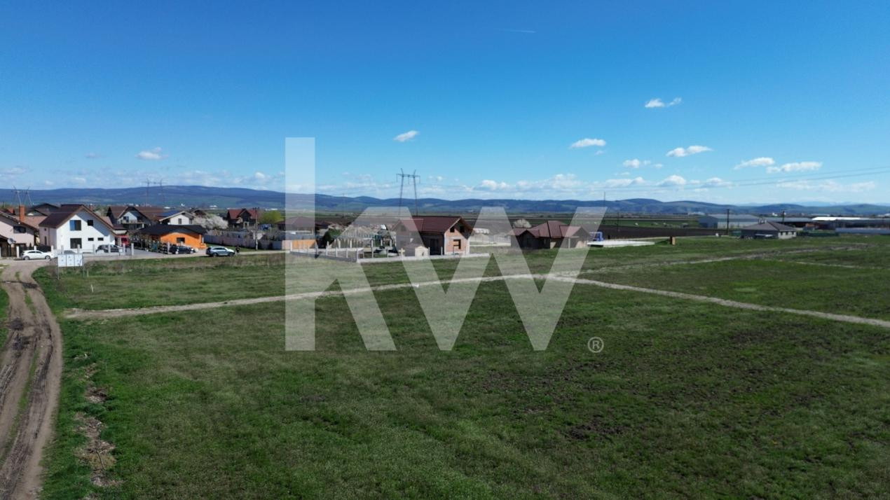 Teren de 475 mp în Hălchiu - utilități - Comision 0%