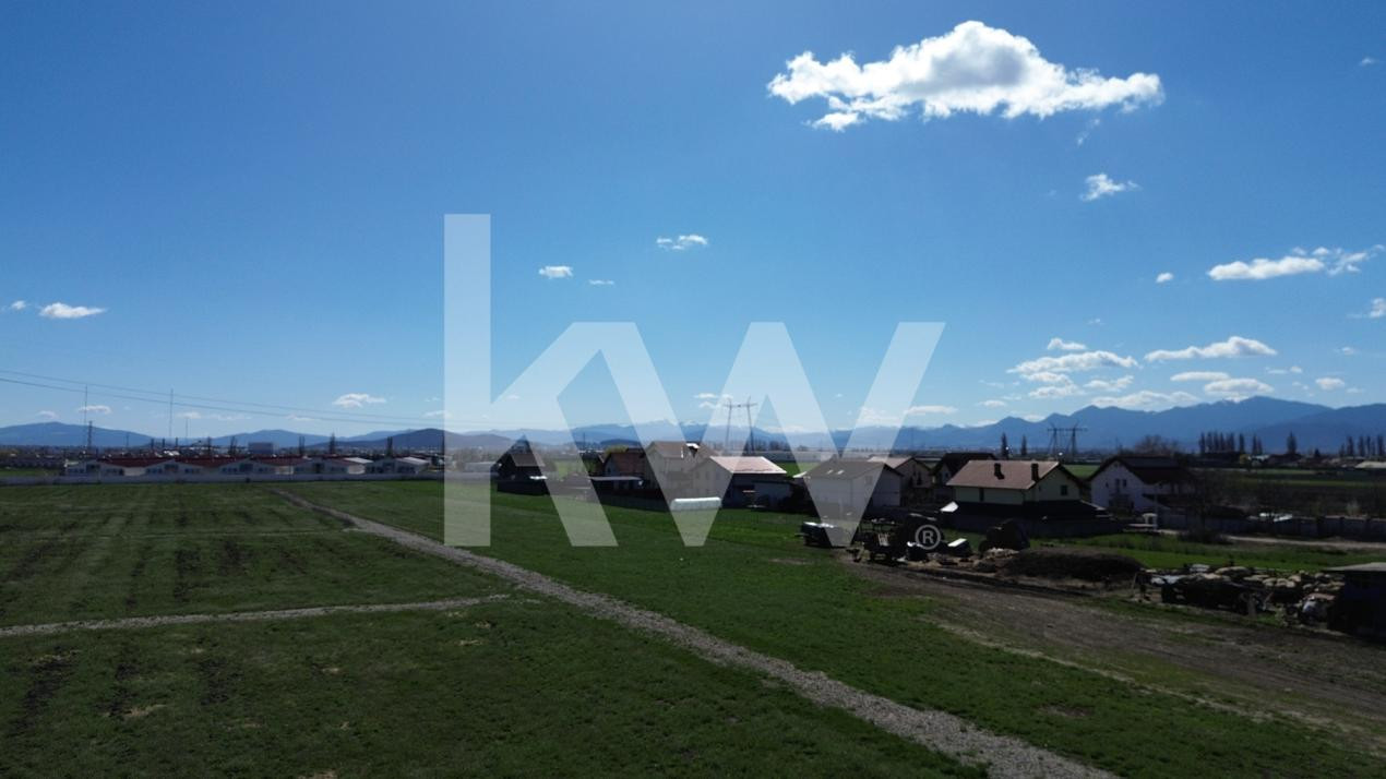 Teren de 475 mp în Hălchiu - utilități - Comision 0%