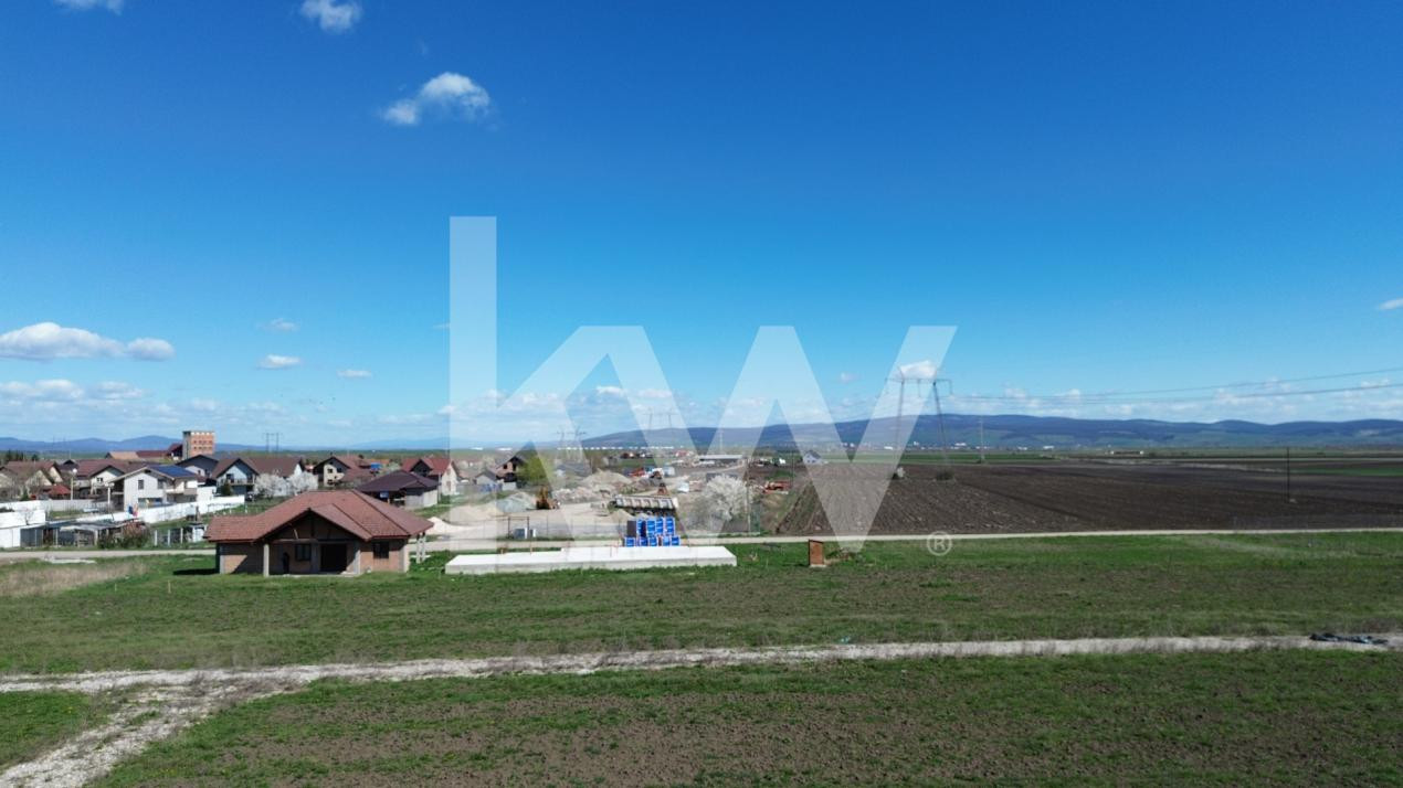 Teren de 475 mp în Hălchiu - utilități - Comision 0%