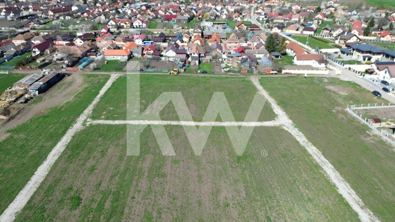 Teren de 502 mp în Hălchiu - utilități - Comision 0%