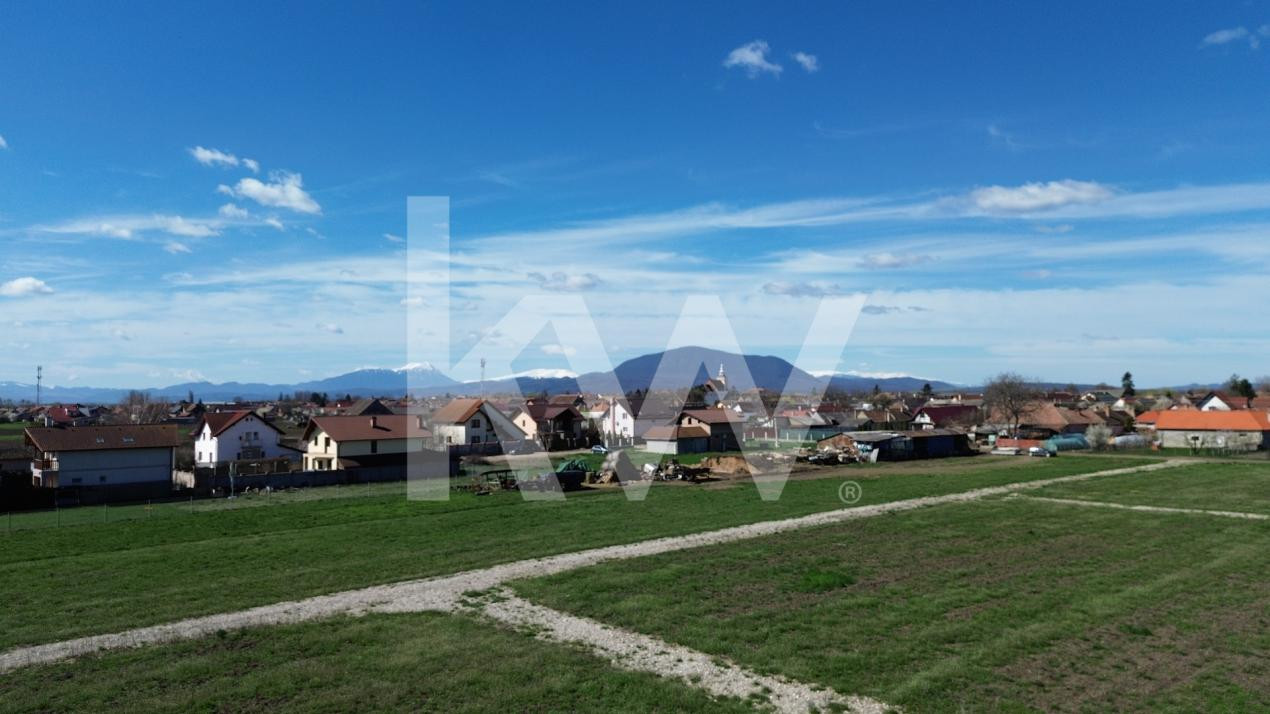 Teren de 447 mp în Hălchiu - utilități - Comision 0%