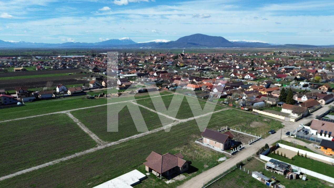 Teren de 447 mp în Hălchiu - utilități - Comision 0%