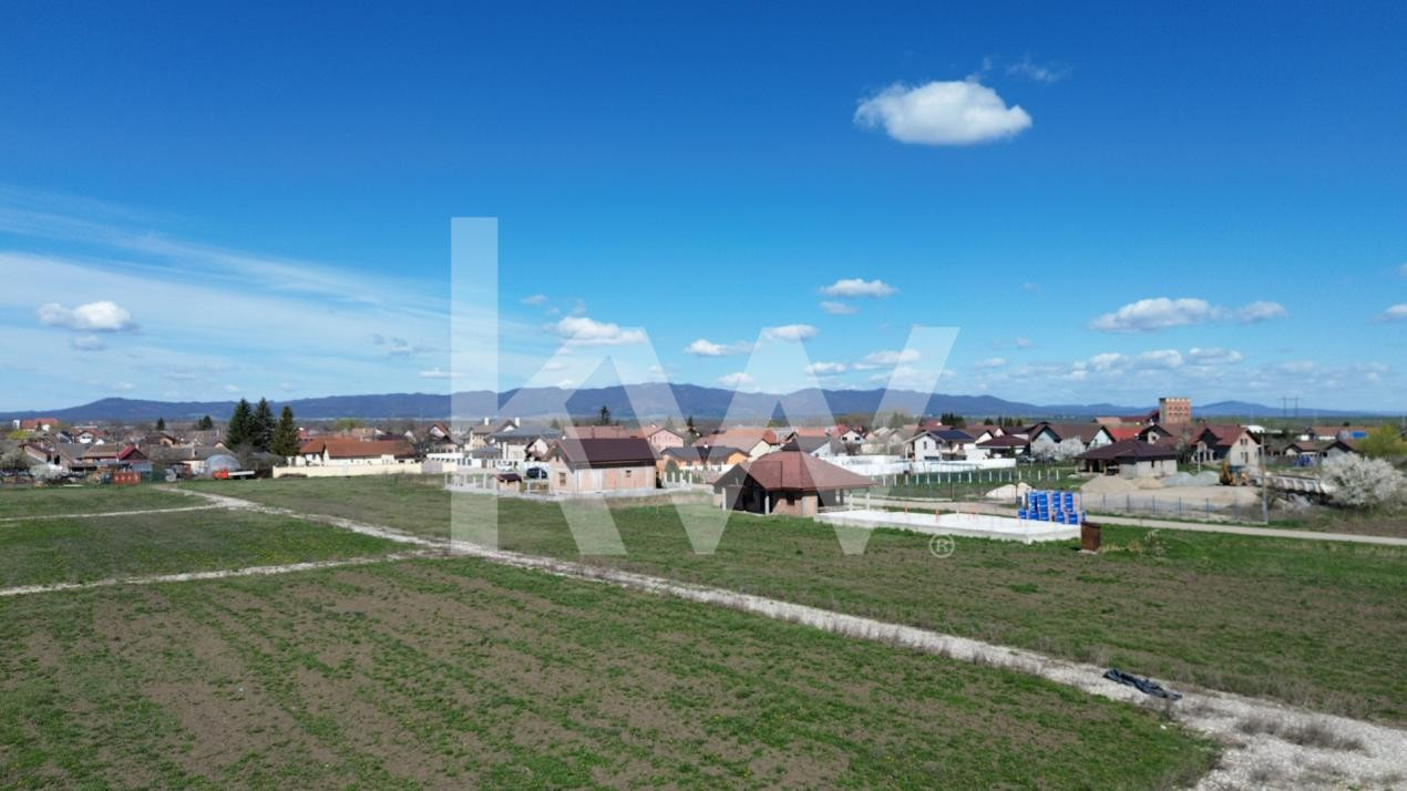 Teren de 447 mp în Hălchiu - utilități - Comision 0%