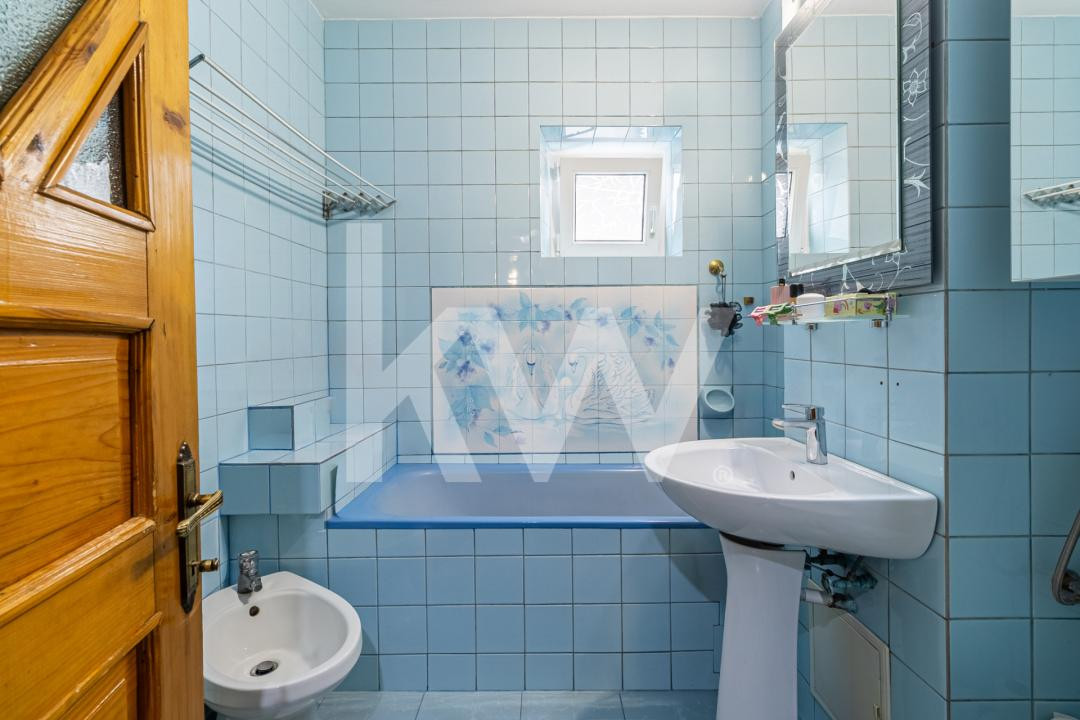 Apartament 4 camere de vânzare | Răcădău, Brașov | Etaj 2 | Decomandat | Parcare