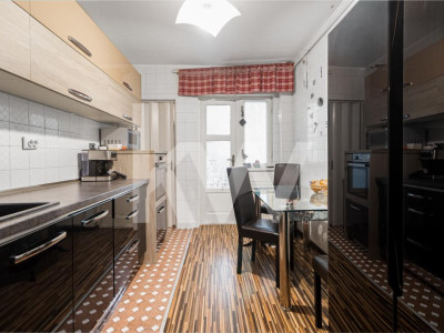 Apartament 4 camere de vânzare | Răcădău, Brașov | Etaj 2 | Decomandat | Parcare