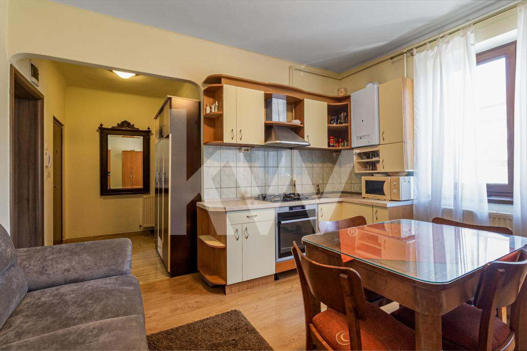 Garsonieră spatioasa - 48mp utili - Pietonala Racadau - parcare+gradina