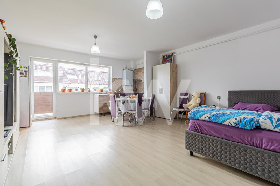 STUDIO MODERN SUBCETATE- MOBILAT SI UTILAT