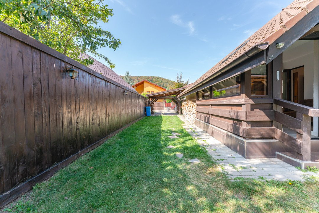 Casă de vânzare cu 4 camere, într-o oază de liniște, Bunloc., Brasov